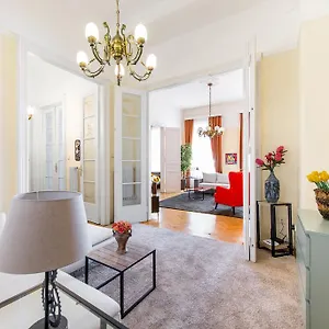 Apartment Elegant & Stylish Center