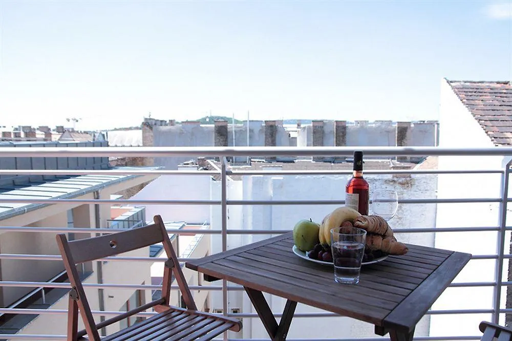 Corvin Plaza Apartments & Suites Budapest