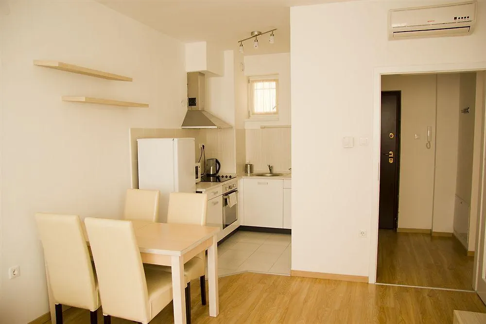 Corvin Plaza Apartments & Suites Budapest Aparthotel
