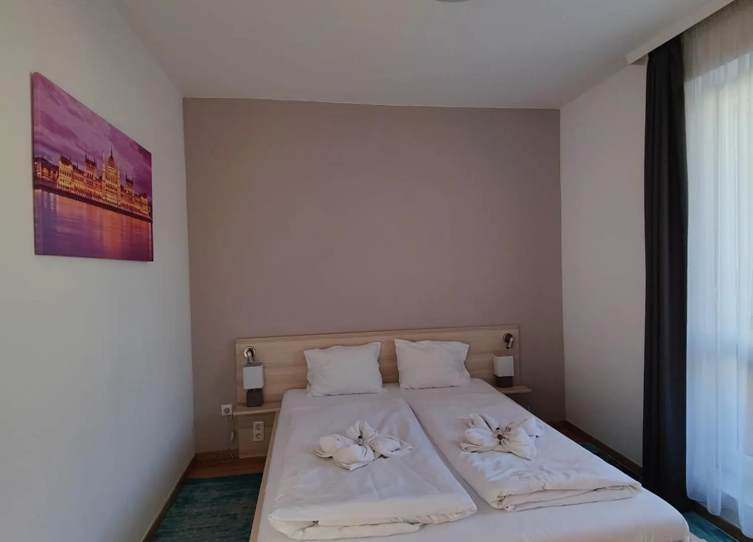 Corvin Plaza Apartments & Suites Budapest Aparthotel