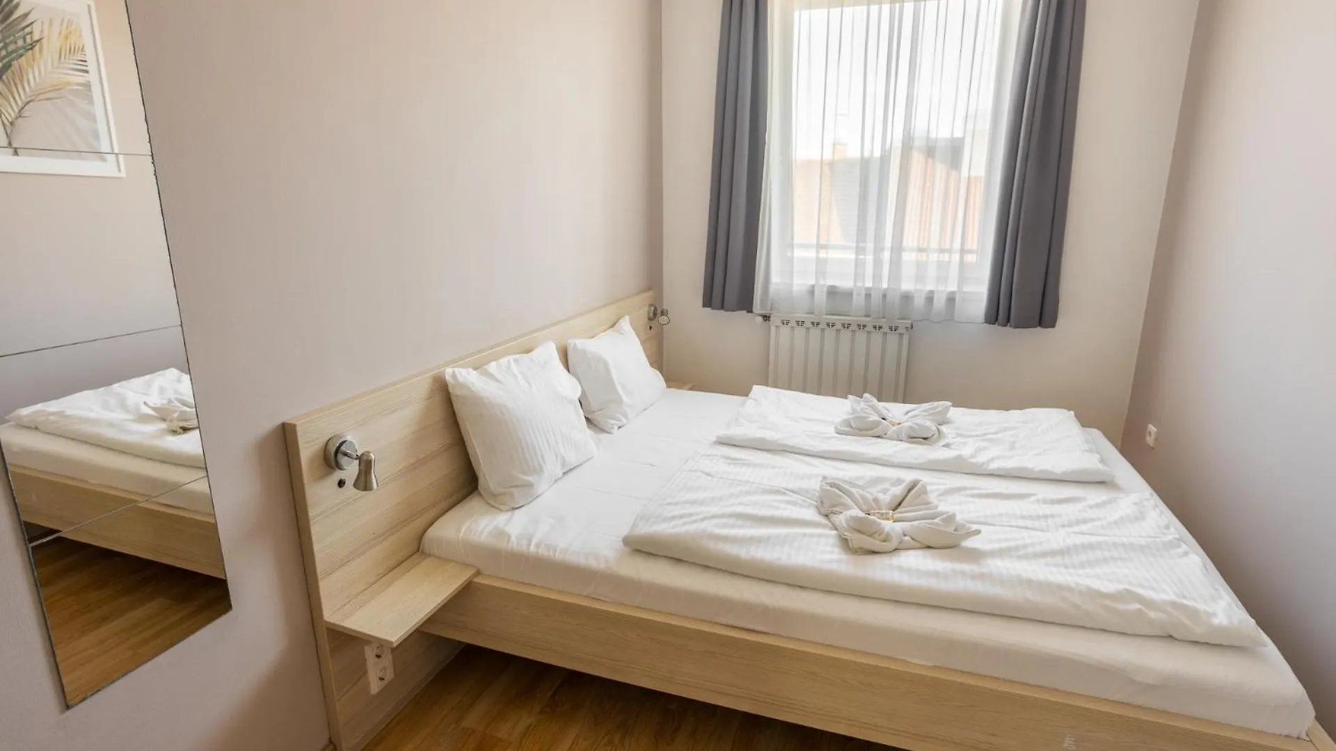 Aparthotel Corvin Plaza Apartments & Suites Budapest