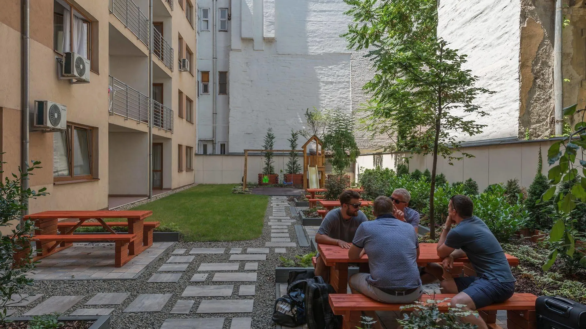 Corvin Plaza Apartments & Suites Budapest Aparthotel